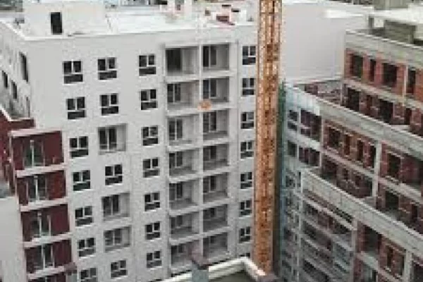 Shtepi ne shitje Apartament ne Tirane, 1+1, Mobilimi Bosh, pa mobiluar, Pagesa 100,000  Euro.