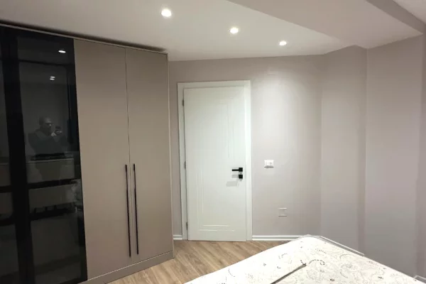 Shtepi me qera Apartament ne Tirane, 2+1, Mobilimi E mobiluar, Pagesa 800  Euro.