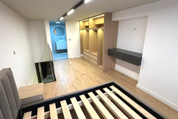 Shtepi ne shitje Apartament ne Tirane, 1+1, Mobilimi E mobiluar, Pagesa 122,000  Euro.