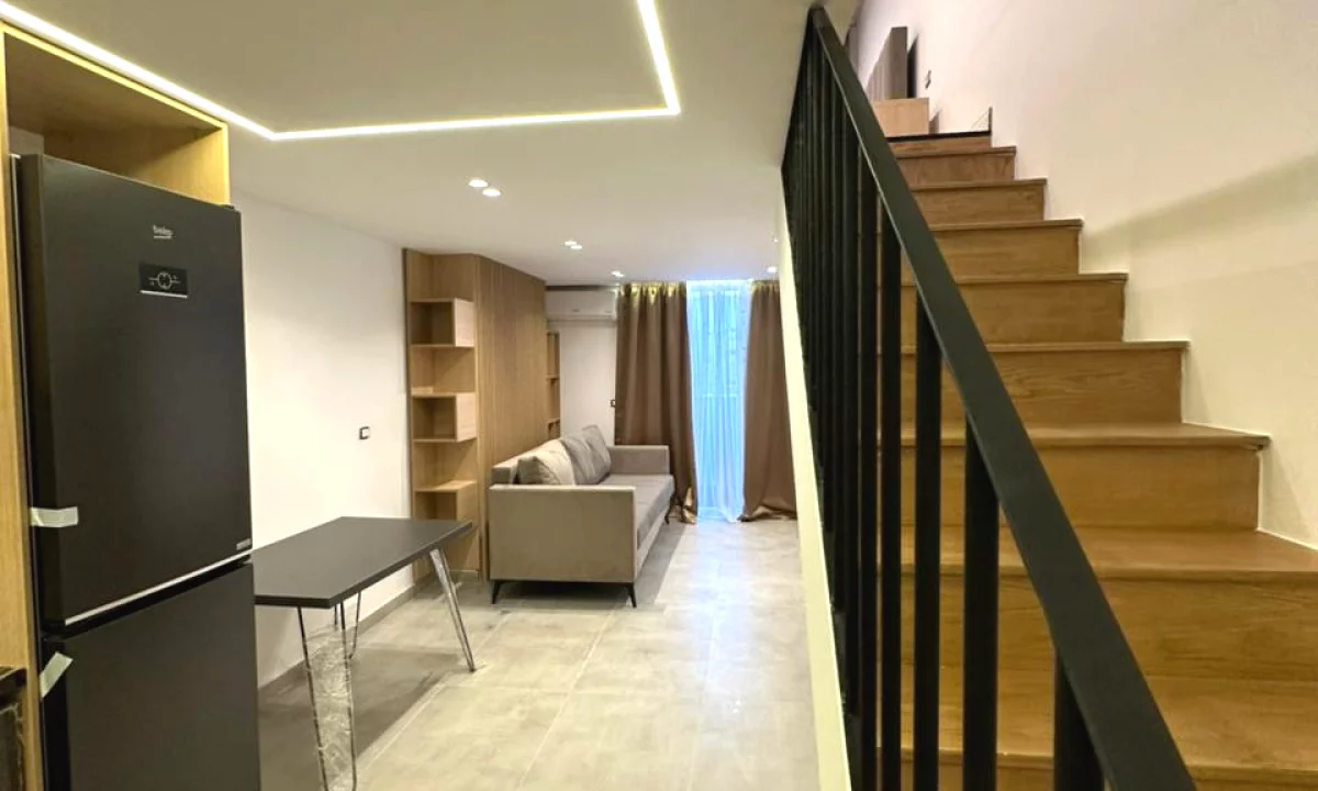 Shtepi ne shitje Apartament ne Tirane, 1+1, Mobilimi E mobiluar, Pagesa 122,000  Euro.