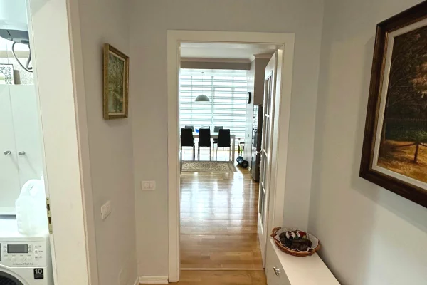 Shtepi me qera Apartament ne Tirane, 2+1, Mobilimi E mobiluar, Pagesa 900  Euro.