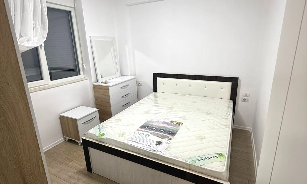 Shtepi me qera Apartament ne Tirane, 1+1, Mobilimi E mobiluar, Pagesa 500  Euro.