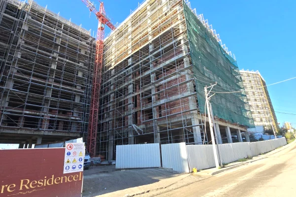 Shtepi ne shitje Apartament ne Tirane, 2+1, Mobilimi Bosh, pa mobiluar, Pagesa 95,600  Euro.