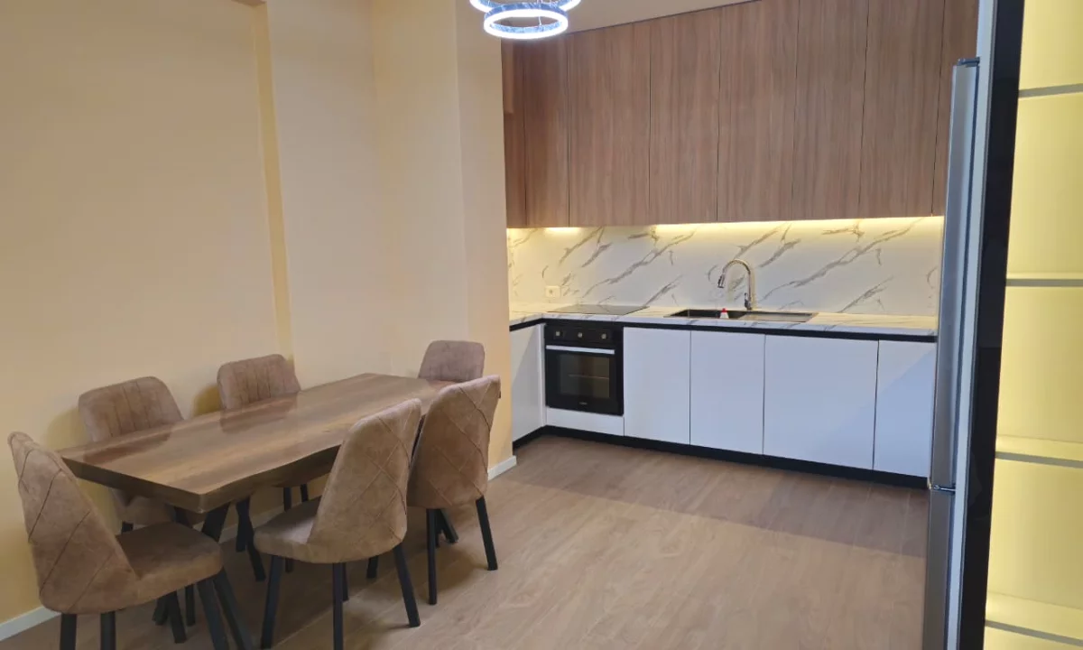 Shtepi me qera Apartament ne Tirane, 2+1, Mobilimi E mobiluar, Pagesa 1,200  Euro.