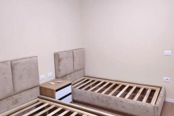 Shtepi me qera Apartament ne Tirane, 2+1, Mobilimi E mobiluar, Pagesa 1,200  Euro.