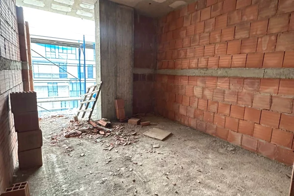 Shtepi ne shitje Apartament ne Tirane, 2+1, Mobilimi Bosh, pa mobiluar, Pagesa 159,000  Euro.