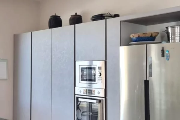 Shtepi me qera Vila Luksoze ne Tirane, 4+1, Mobilimi E mobiluar, Pagesa 4,000  Euro.