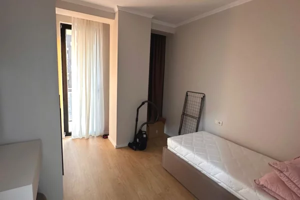 Shtepi me qera Apartament ne Tirane, 2+1, Mobilimi E mobiluar, Pagesa 1,000  Euro.