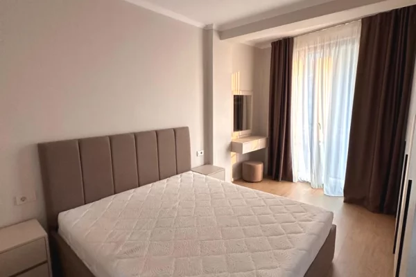 Shtepi me qera Apartament ne Tirane, 2+1, Mobilimi E mobiluar, Pagesa 1,000  Euro.