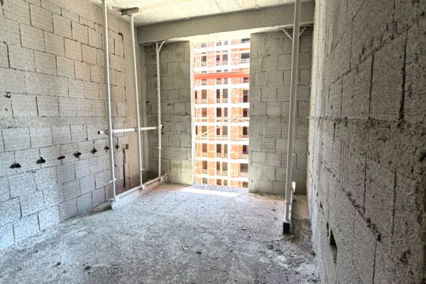 Shtepi ne shitje Apartament ne Tirane, 2+1, Mobilimi Bosh, pa mobiluar, Pagesa 187,600  Euro.