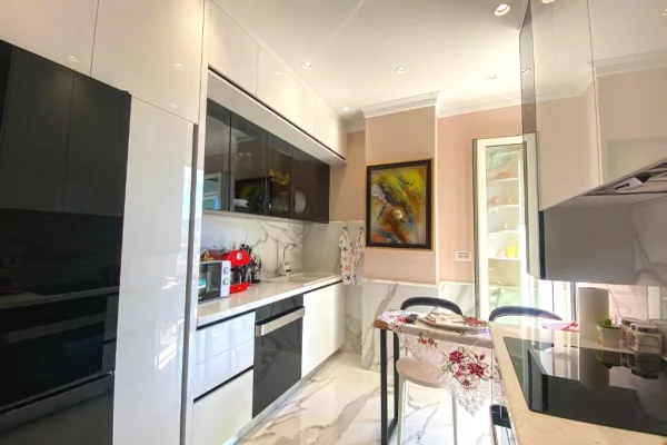 Shtepi me qera Apartament ne Tirane, 2+1, Mobilimi E mobiluar, Pagesa 2,000  Euro.