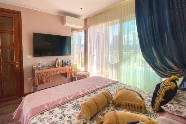 Shtepi me qera Apartament ne Tirane, 2+1, Mobilimi E mobiluar, Pagesa 2,000  Euro.