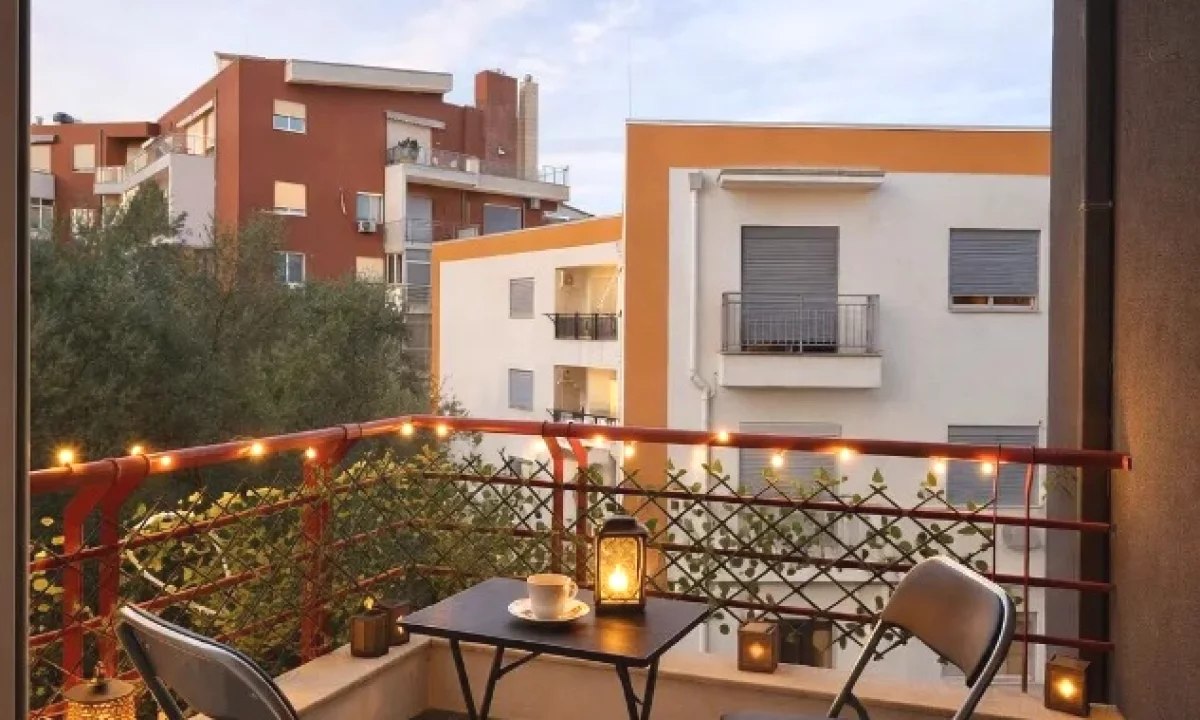 Shtepi ne shitje Apartament ne Tirane, 2+1, Mobilimi E mobiluar, Pagesa 190,000  Euro.