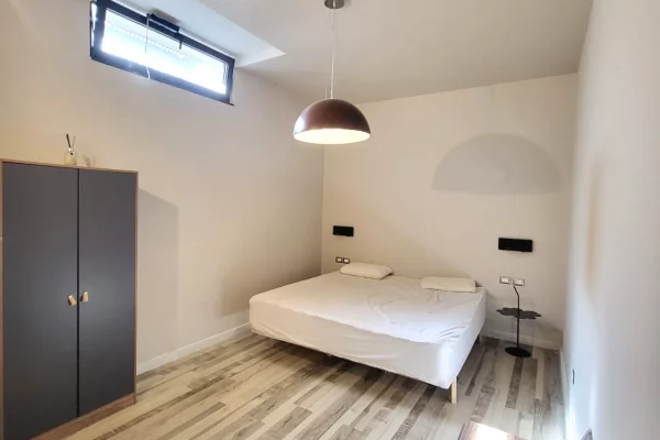 Shtepi me qera Vila Luksoze ne Tirane, 4+1, Mobilimi E mobiluar, Pagesa 2,500  Euro.
