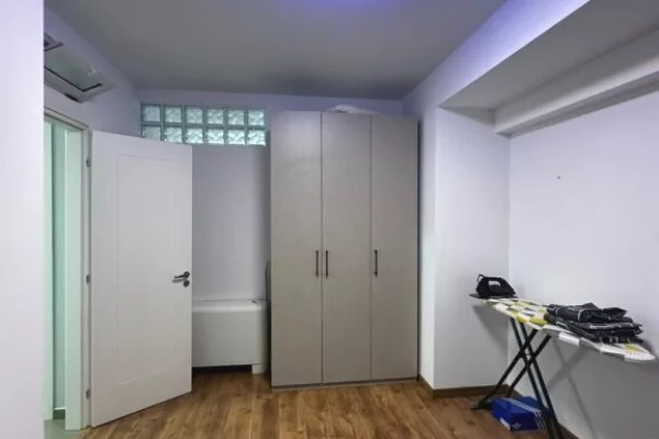 Shtepi me qera Vila Luksoze ne Tirane, 4+1, Mobilimi E mobiluar, Pagesa 2,200  Euro.