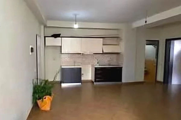 Shtepi me qera Apartament ne Tirane, 2+1, Mobilimi E mobiluar, Pagesa 430  Euro.
