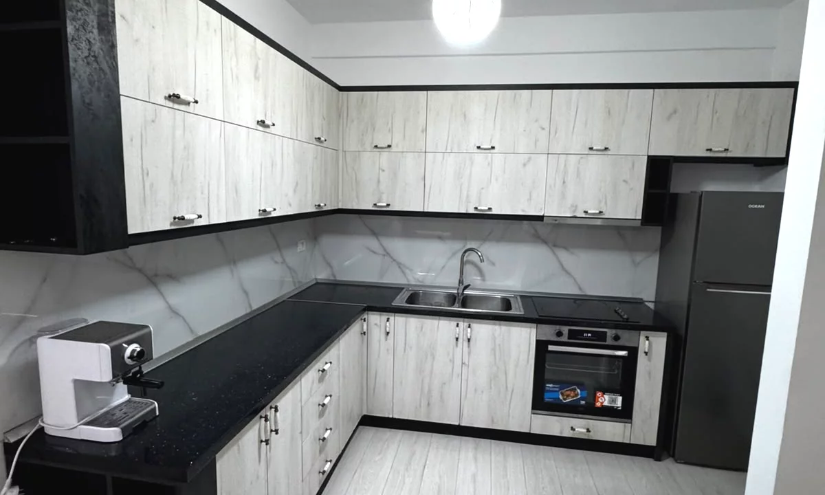 Shtepi me qera Apartament ne Tirane, 2+1, Mobilimi E mobiluar, Pagesa 750  Euro.