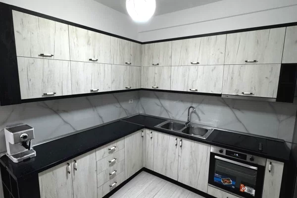 Shtepi me qera Apartament ne Tirane, 2+1, Mobilimi E mobiluar, Pagesa 750  Euro.