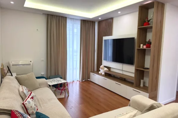 Shtepi me qera Apartament ne Tirane, 2+1, Mobilimi E mobiluar, Pagesa 750  Euro.