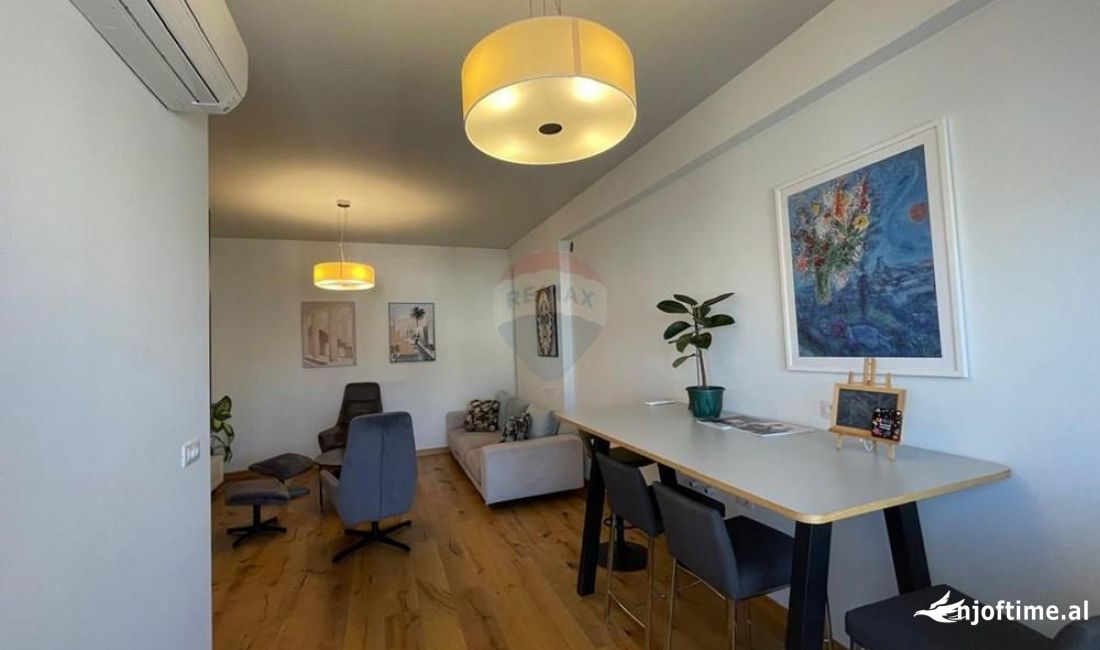 Zyre per qira, e mobiluar, Rruga e Kosovareve!