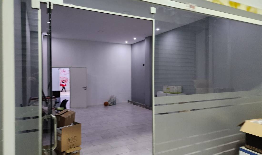 AMBJENT ME QERA - RRUGA E DIBRES