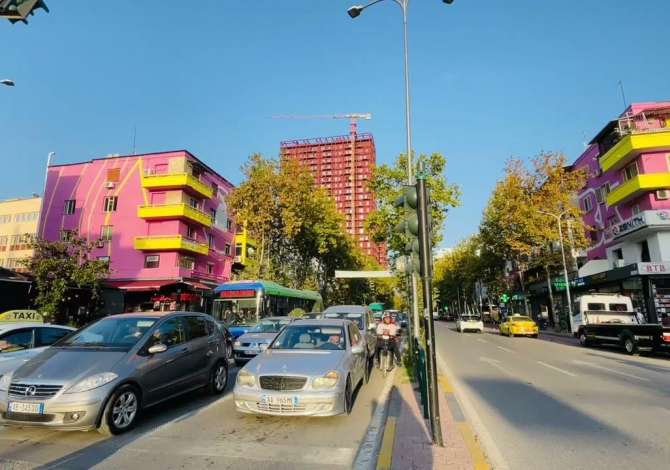 Ambient biznesi me qera 1+1 ne Tirane - 80,000 Leke