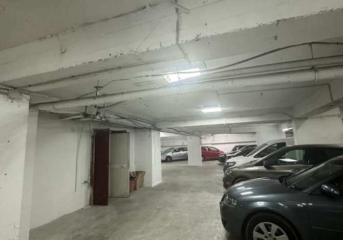 Ambient biznesi me qera 4+1 ne Tirane - 1,900 Euro