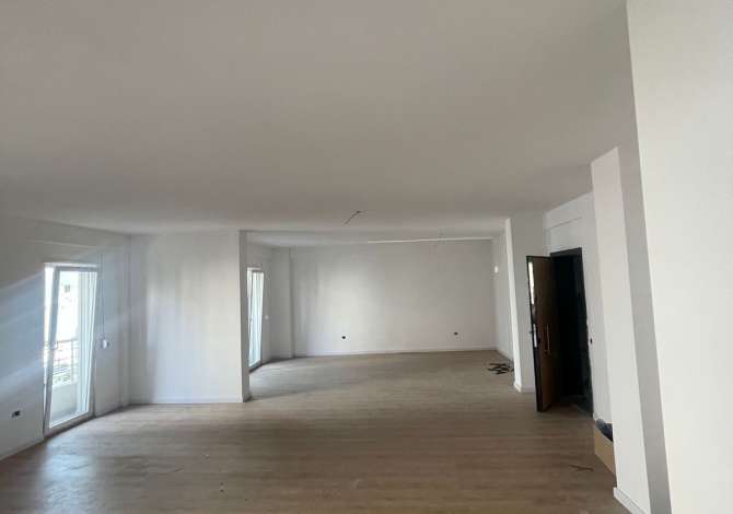 Business Property in Sale 3+1 in Tirana - 310,000 Euro