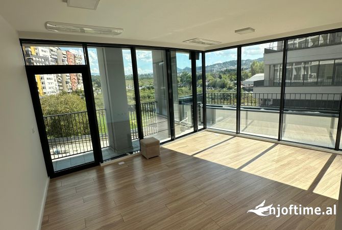 Business Property for Rent 3+1 in Tirana - 1,500 Euro