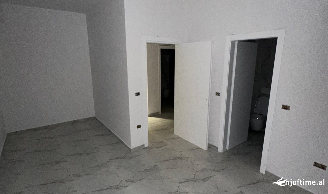 💥APARTAMENT 2+1 ME QERA TEK FUSHA E AVIACIONIT💥