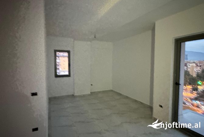 💥APARTAMENT 2+1 ME QERA TEK FUSHA E AVIACIONIT💥