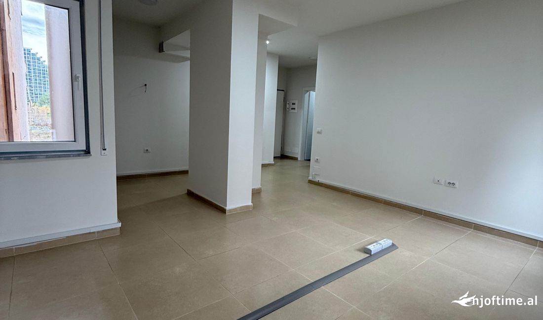 💥AMBIENT BIZNESI ME QERA TEK RRUGA E KOSOVAREVE