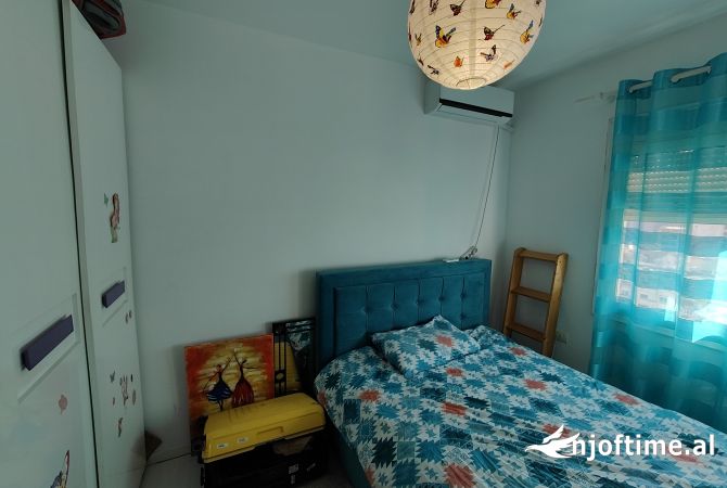 Shtepi me qera Apartament ne Tirane, 2+1, Mobilimi E mobiluar, Pagesa 800  Euro.