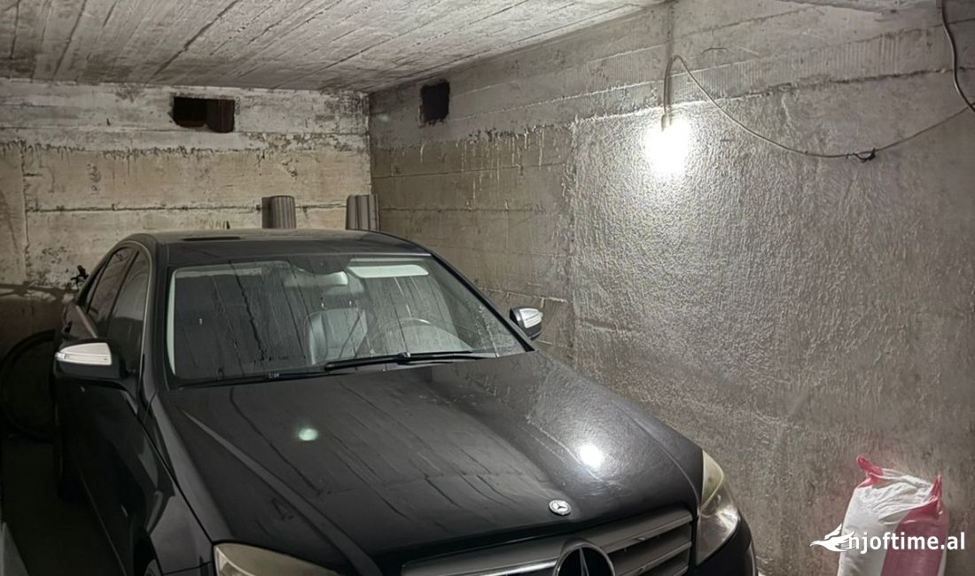 GARAZH PER SHITJE TEK KIKA 1