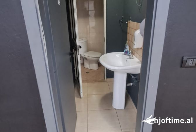 JEPET AMBIENT BIZNESI ME QERA TE 21 DHJETORI