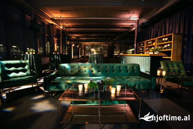 💥EKSKLUZIVE💥 SHITET LOUNGE PRANE GJIMNAZIT PETRO NINI LUARASI