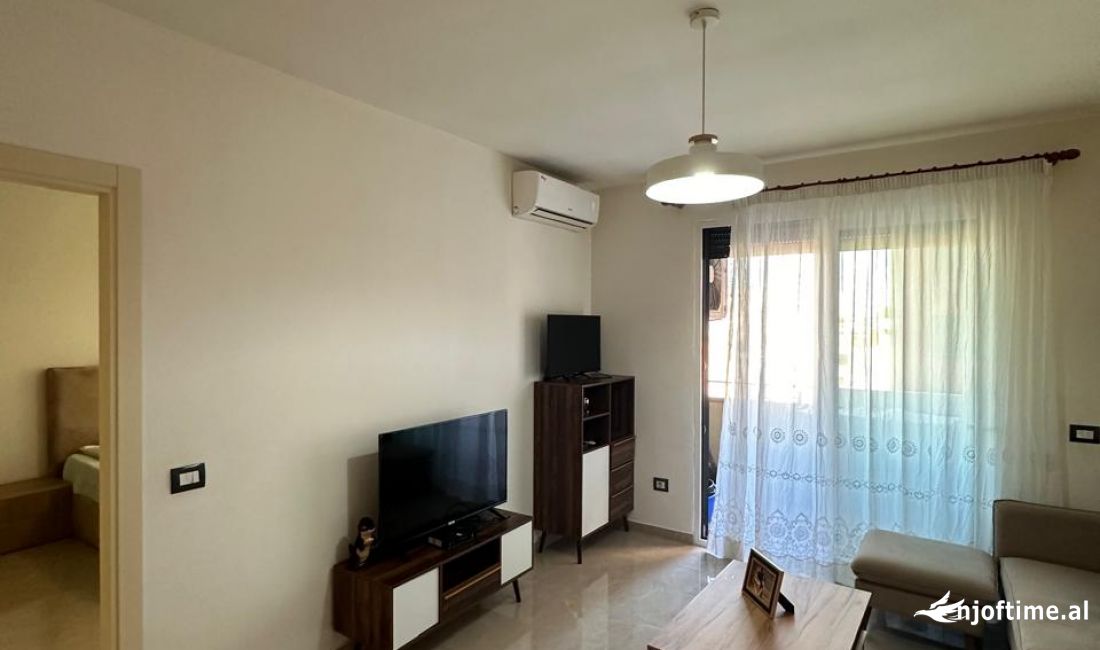 Shtepi me qera Apartament ne Tirane, 1+1, Mobilimi E mobiluar, Pagesa 600  Euro.