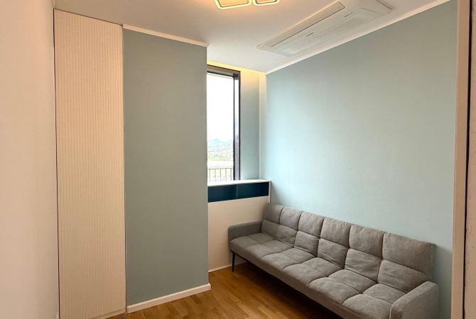 Shtepi ne shitje Apartament ne Tirane, 4+1, Mobilimi E mobiluar, Pagesa 700,000  Euro.