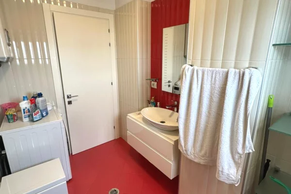 Shtepi ne shitje 2+1 ne Tirane - 150,000 Euro