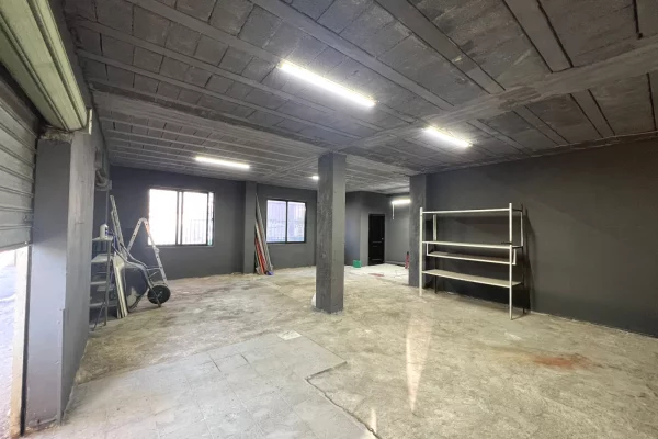 MAGAZINE 120M2 PER QERA NE LAPRAKE