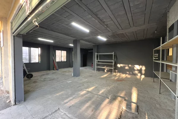 Business Property for Rent 4+1 in Tirana - 750 Euro