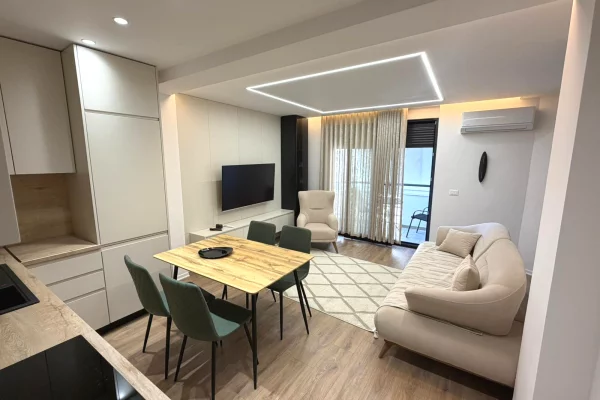 Shtepi me qera 2+1 ne Tirane - 850 Euro