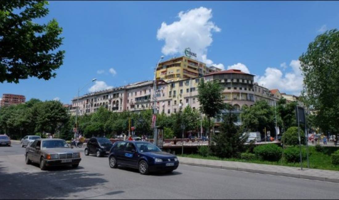 Dyqan - Me Qera - Bulevardi Bajram Curri - Tirane