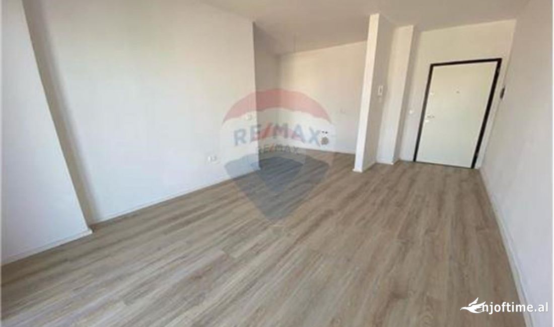 Shtepi ne shitje Apartament ne Tirane, 1+1, Mobilimi Bosh, pa mobiluar, Pagesa 97,500  Euro.