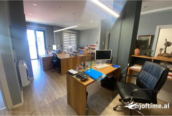 Zyre - Me Qera - Rruga e Kavajes - Tirane