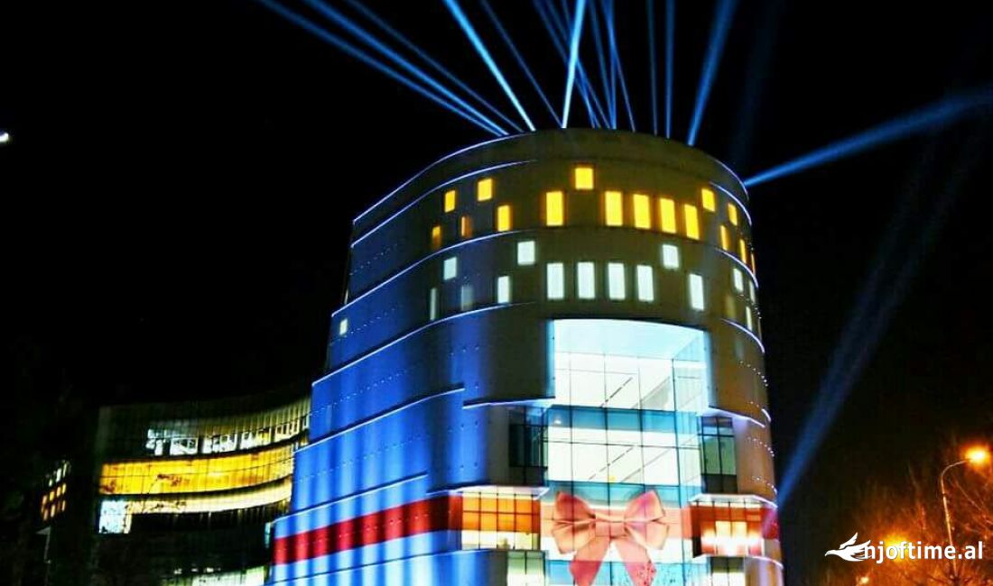 Zyre - Me Qera - Qender - Tirane