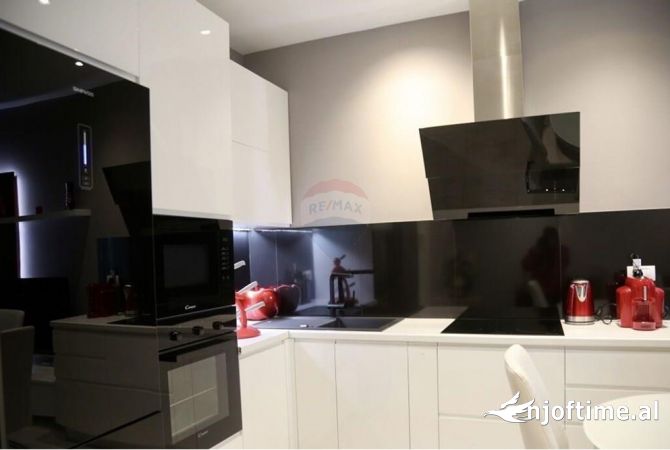 Shtepi me qera Apartament ne Tirane, 2+1, Mobilimi E mobiluar, Pagesa 1,500  Euro.