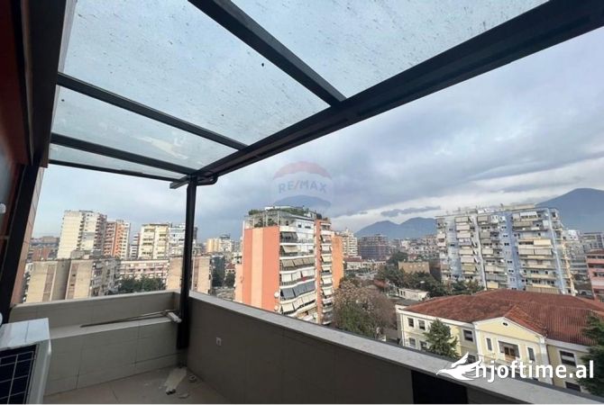 Ambiente Commerciale in Affitto 3+1 a Tirana - 1,800 Euro