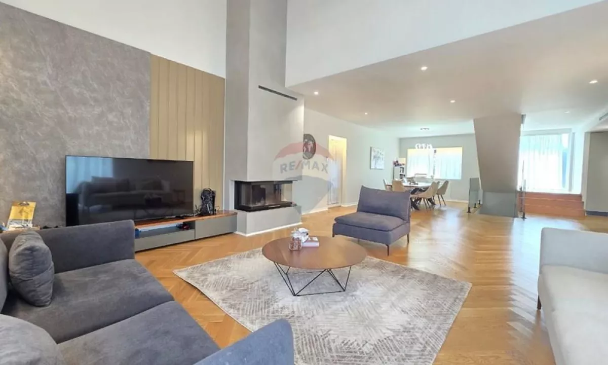 Shtepi me qera Apartament ne Tirane, 4+1, Mobilimi E mobiluar, Pagesa 5,000  Euro.