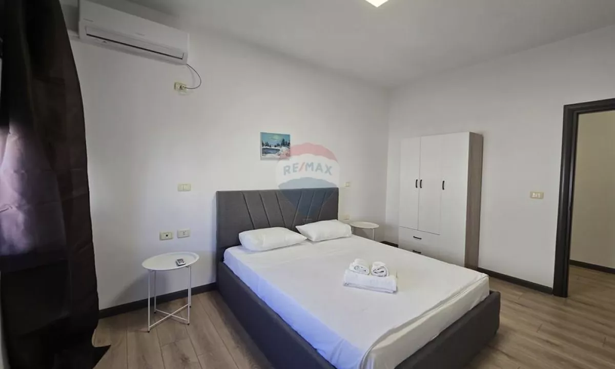 Shtepi ne shitje Apartament ne Tirane, 2+1, Mobilimi E mobiluar, Pagesa 185,000  Euro.